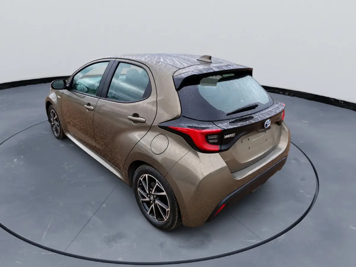 Toyota Yaris 1.5 Hybrid Comfort Automaat Adaptive Cruise Control Camera LED Climate Control 16” Lichtmetaal