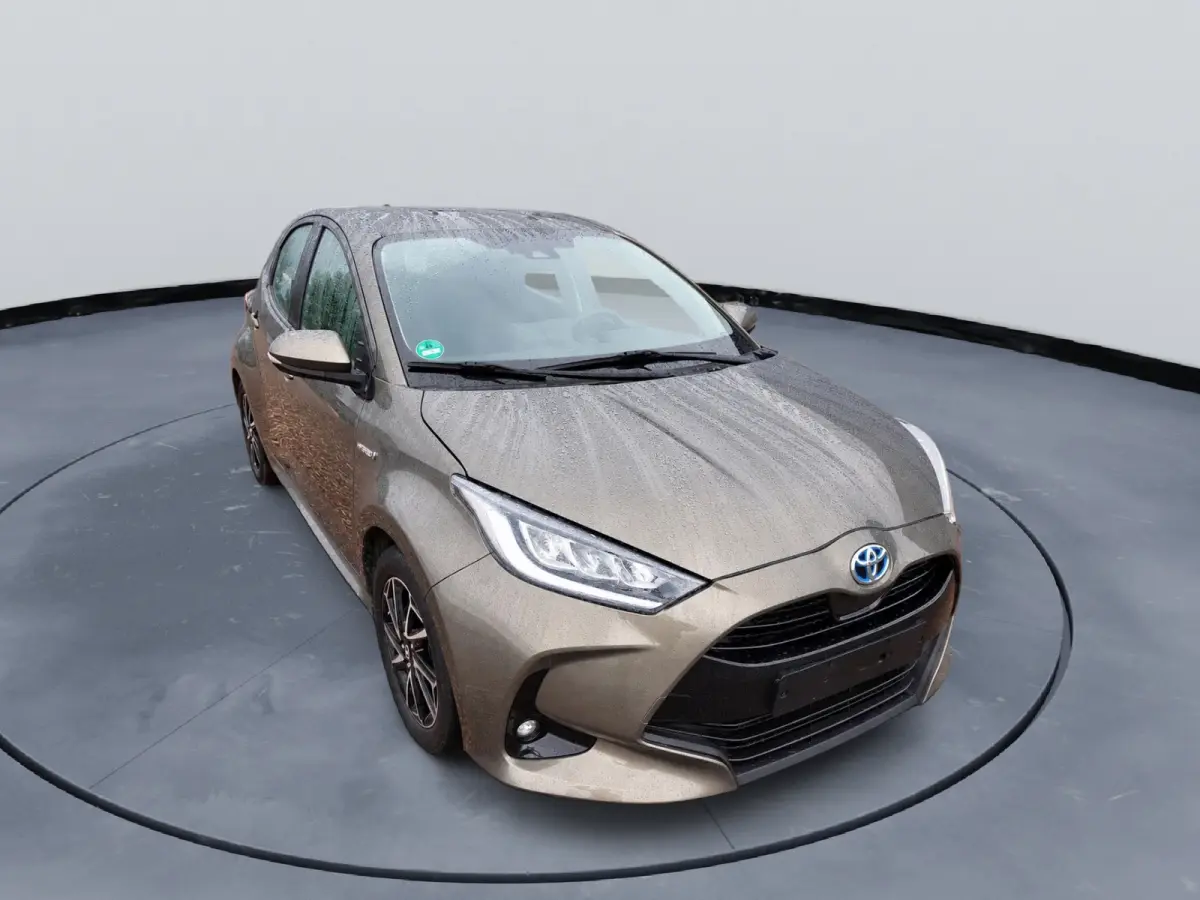 Toyota Yaris 1.5 Hybrid Comfort Automaat Adaptive Cruise Control Camera LED Climate Control 16” Lichtmetaal