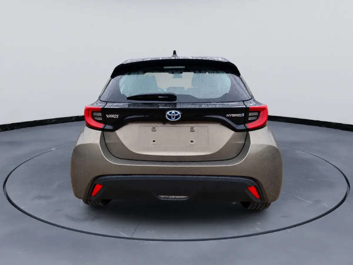 Toyota Yaris 1.5 Hybrid Comfort Automaat Adaptive Cruise Control Camera LED Climate Control 16” Lichtmetaal