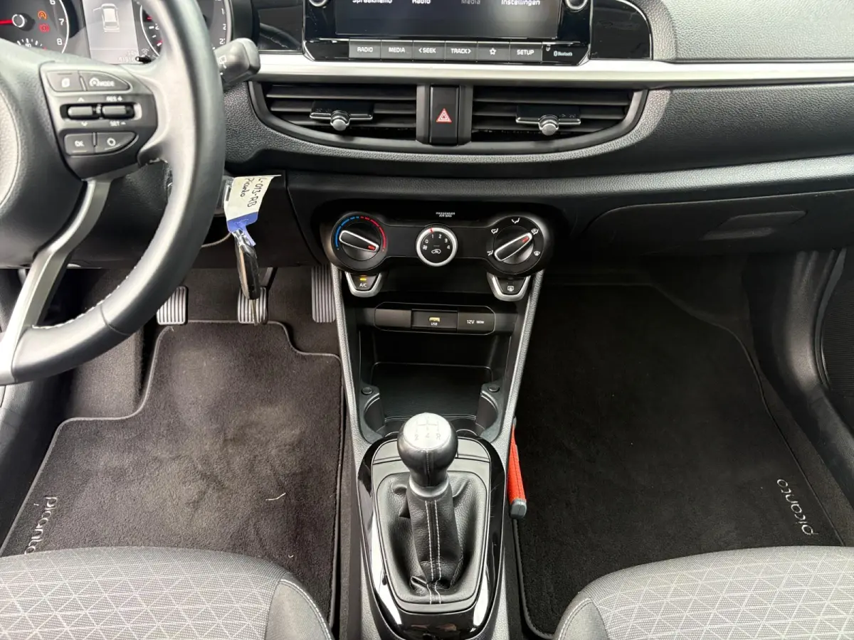 1.0 DPi DynamicLine | Airco | Cruise control | Camera | Apple Carplay / Android Auto | Elektrische ramen voor en achter | Lichtmetalen Velgen |