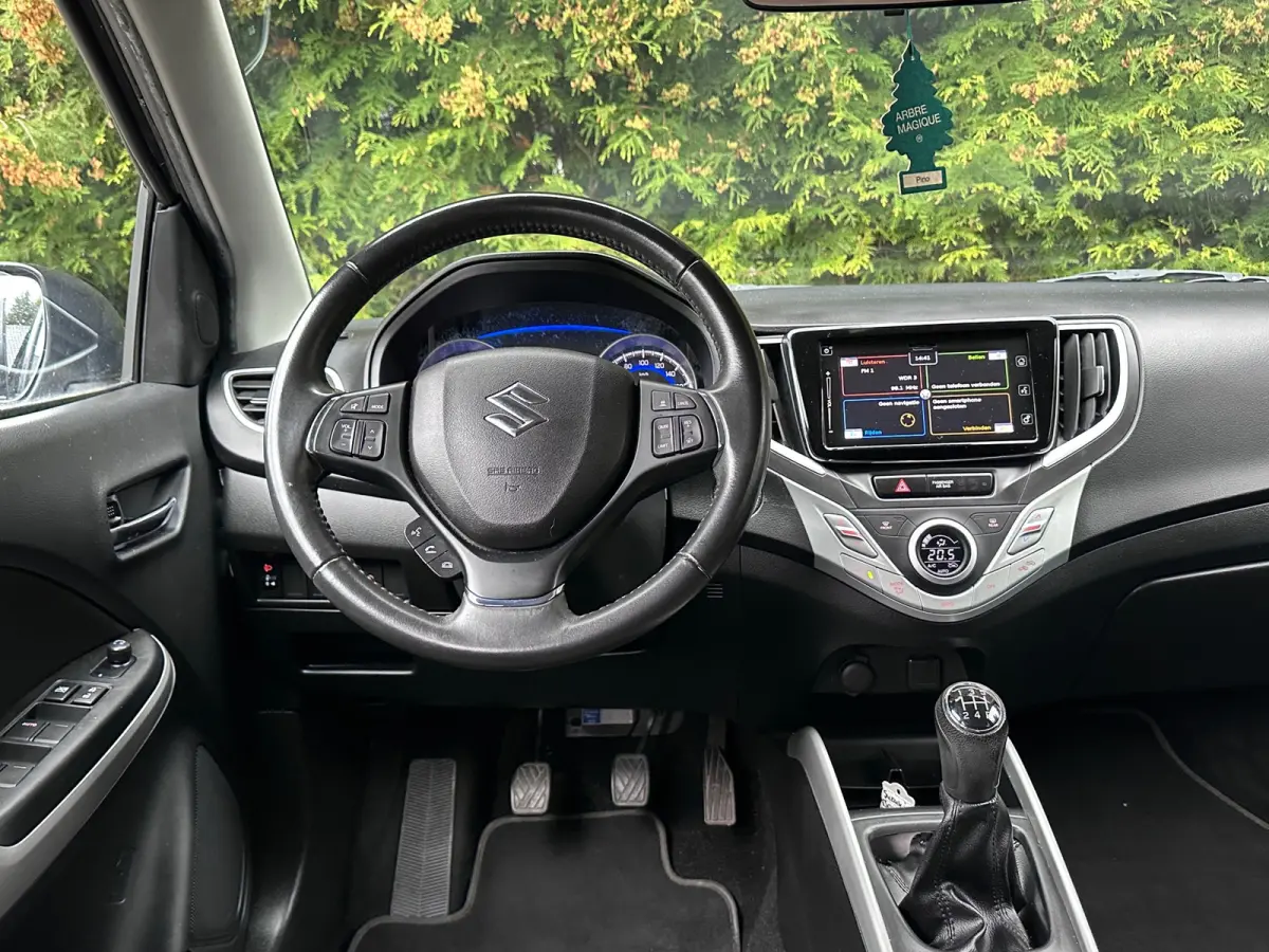 1.2 Smart Hybrid High Executive 90PK | Climate Control | Cruise Control | Camera | NAVI | Stoelverwarming