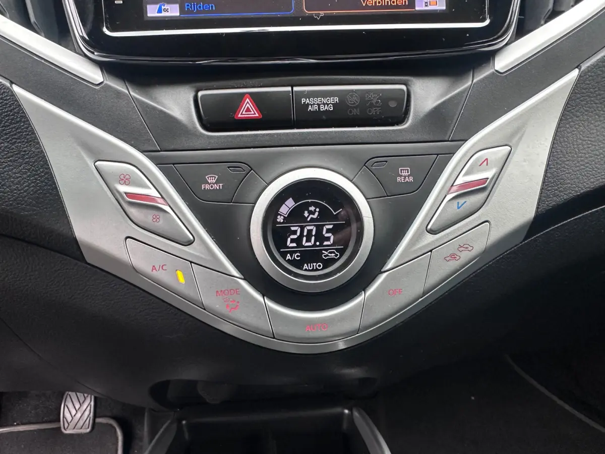 1.2 Smart Hybrid High Executive 90PK | Climate Control | Cruise Control | Camera | NAVI | Stoelverwarming