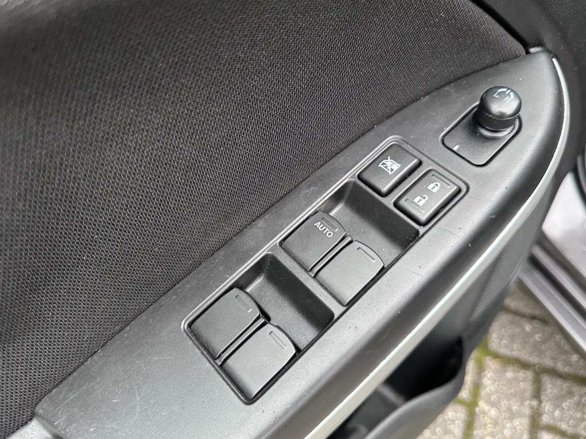 1.2 Smart Hybrid High Executive 90PK | Climate Control | Cruise Control | Camera | NAVI | Stoelverwarming