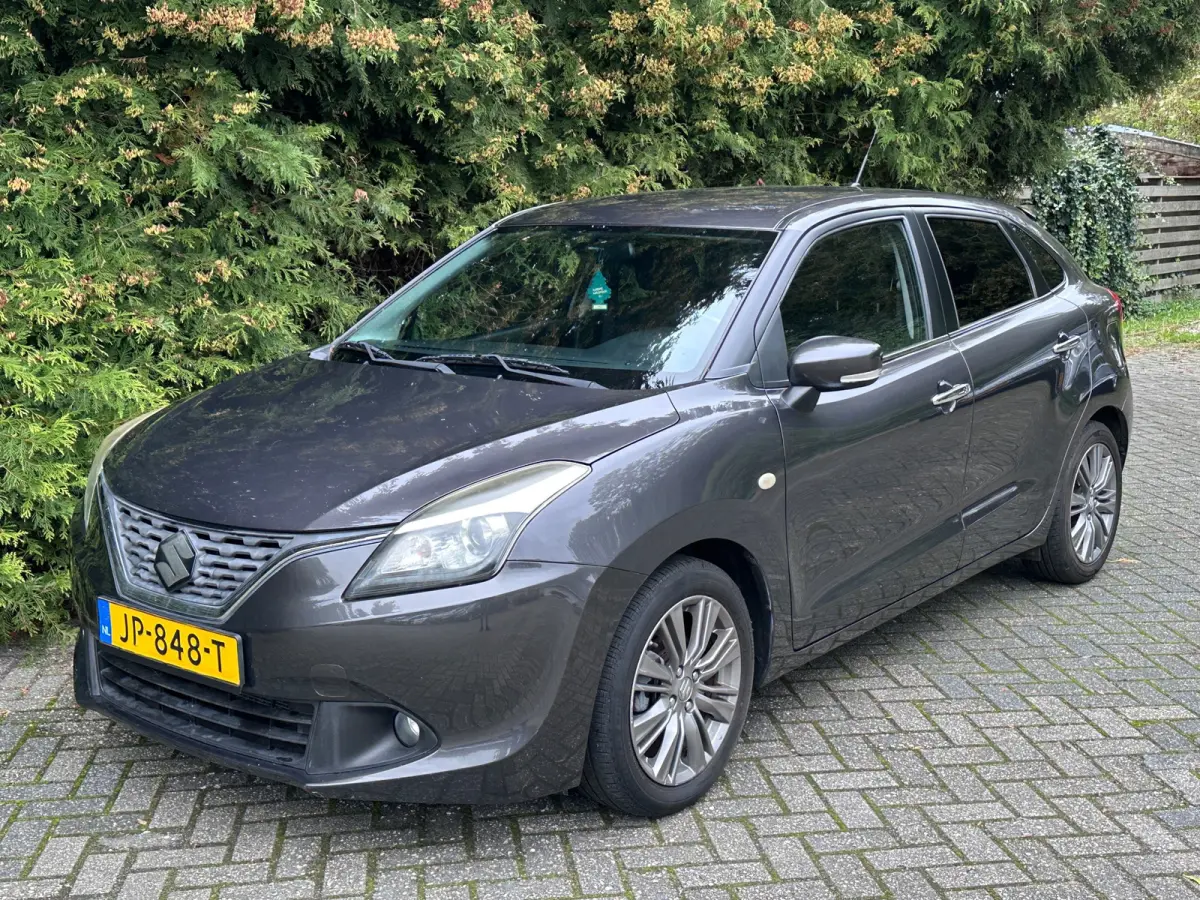 1.2 Smart Hybrid High Executive 90PK | Climate Control | Cruise Control | Camera | NAVI | Stoelverwarming
