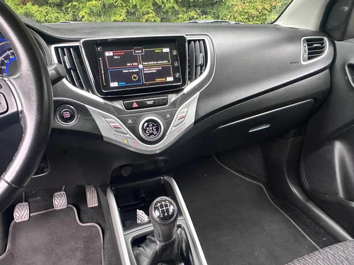 1.2 Smart Hybrid High Executive 90PK | Climate Control | Cruise Control | Camera | NAVI | Stoelverwarming