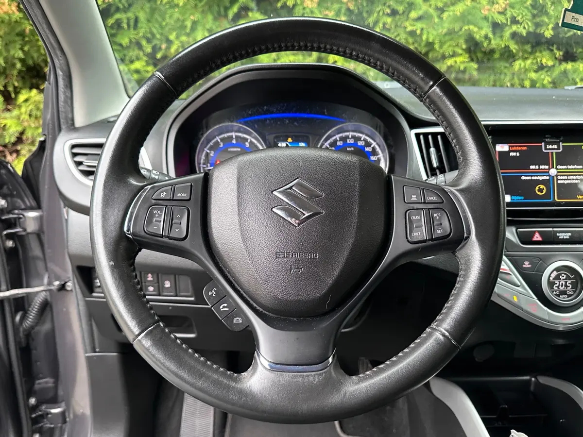 1.2 Smart Hybrid High Executive 90PK | Climate Control | Cruise Control | Camera | NAVI | Stoelverwarming