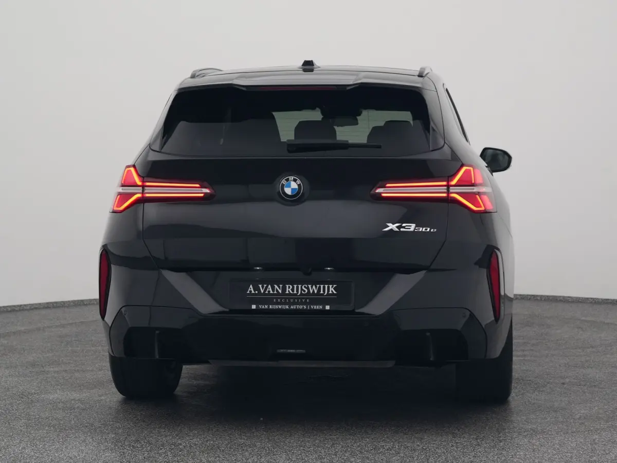 30e xDrive M-Sport | PANO | 360° | H&K | HUD | STOELVERW. | TREKHAAK