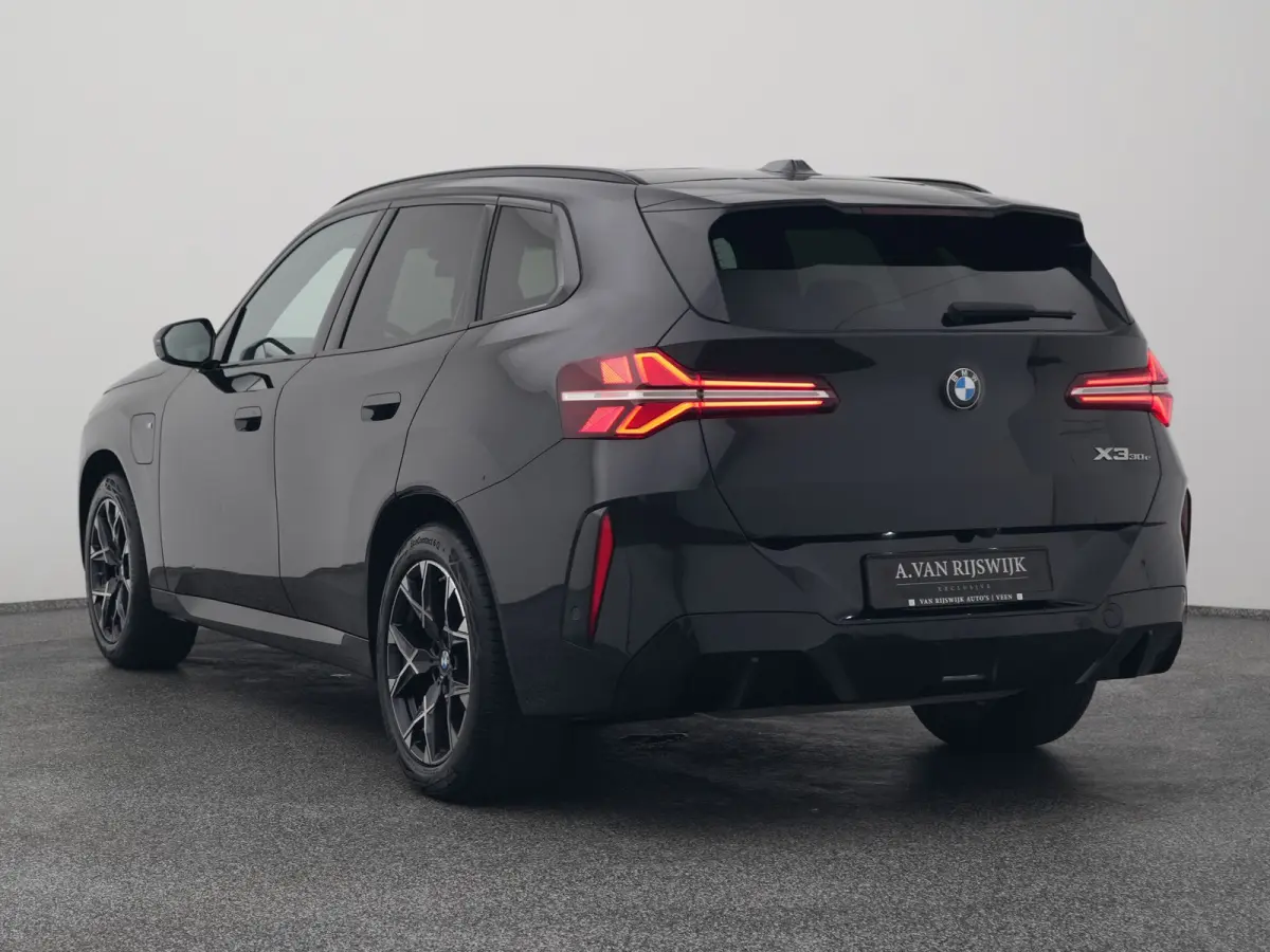 30e xDrive M-Sport | PANO | 360° | H&K | HUD | STOELVERW. | TREKHAAK