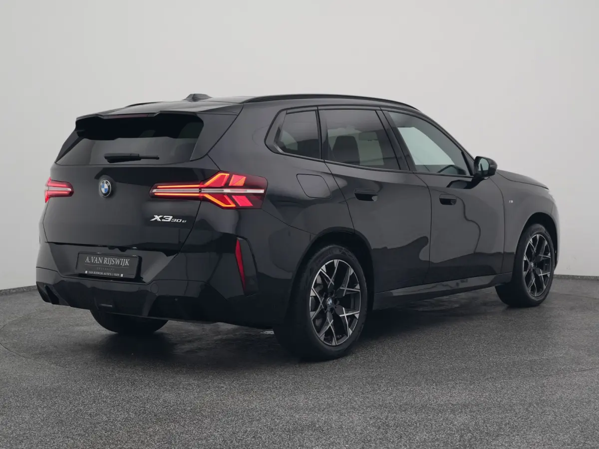 30e xDrive M-Sport | PANO | 360° | H&K | HUD | STOELVERW. | TREKHAAK