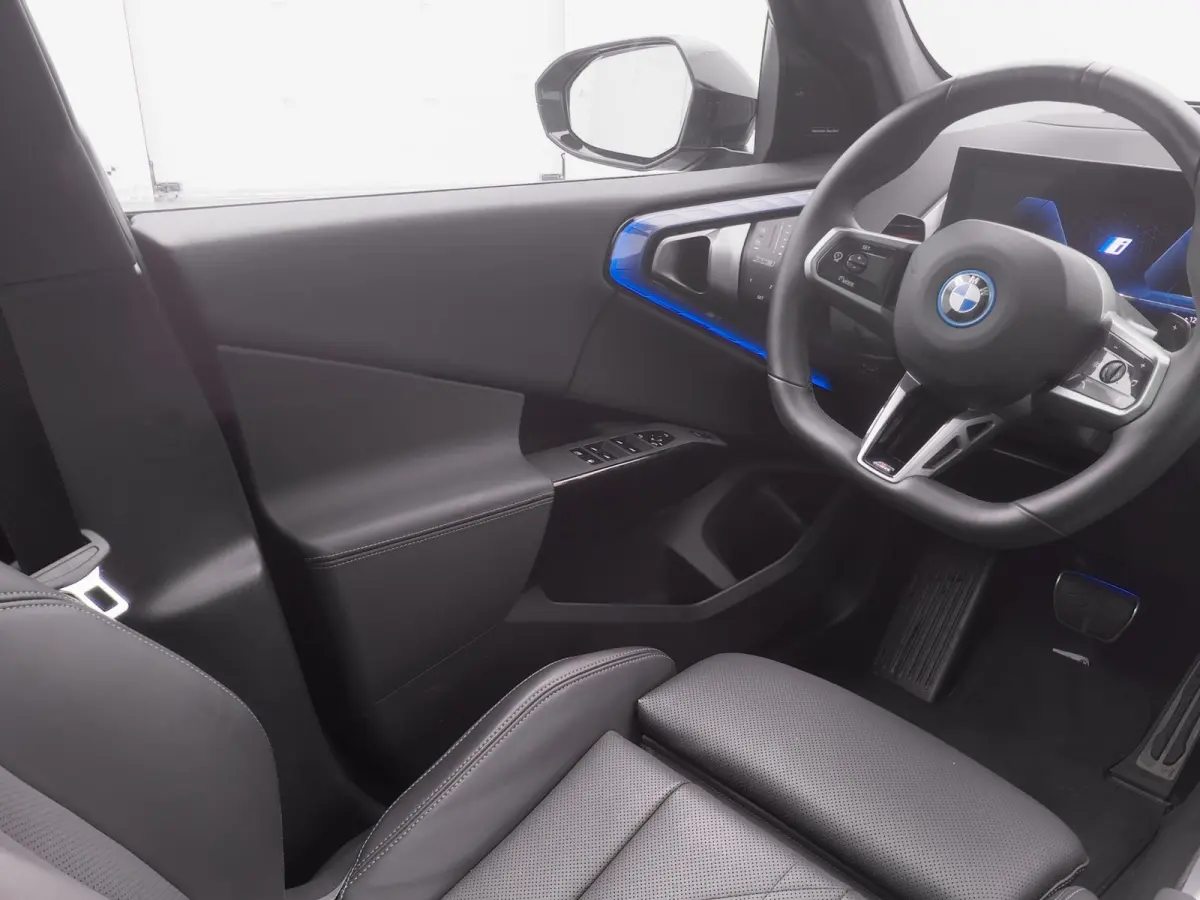 30e xDrive M-Sport | PANO | 360° | H&K | HUD | STOELVERW. | TREKHAAK