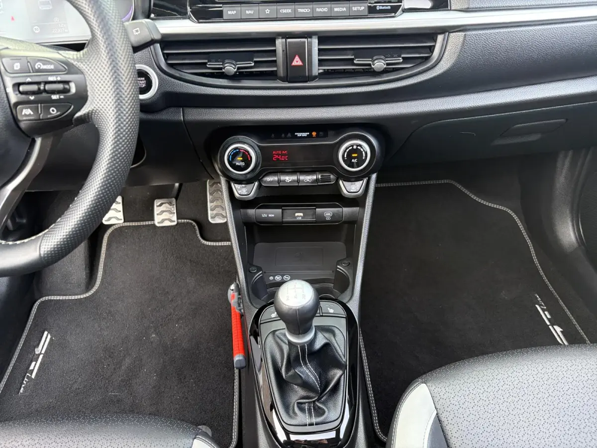 1.0 DPI GT-Line | Panoramadak | Camera | Stoel/Stuurverwarming | Apple Carplay/Android Auto | Adaptieve Cruise Control | Lichtmetalen Velgen |