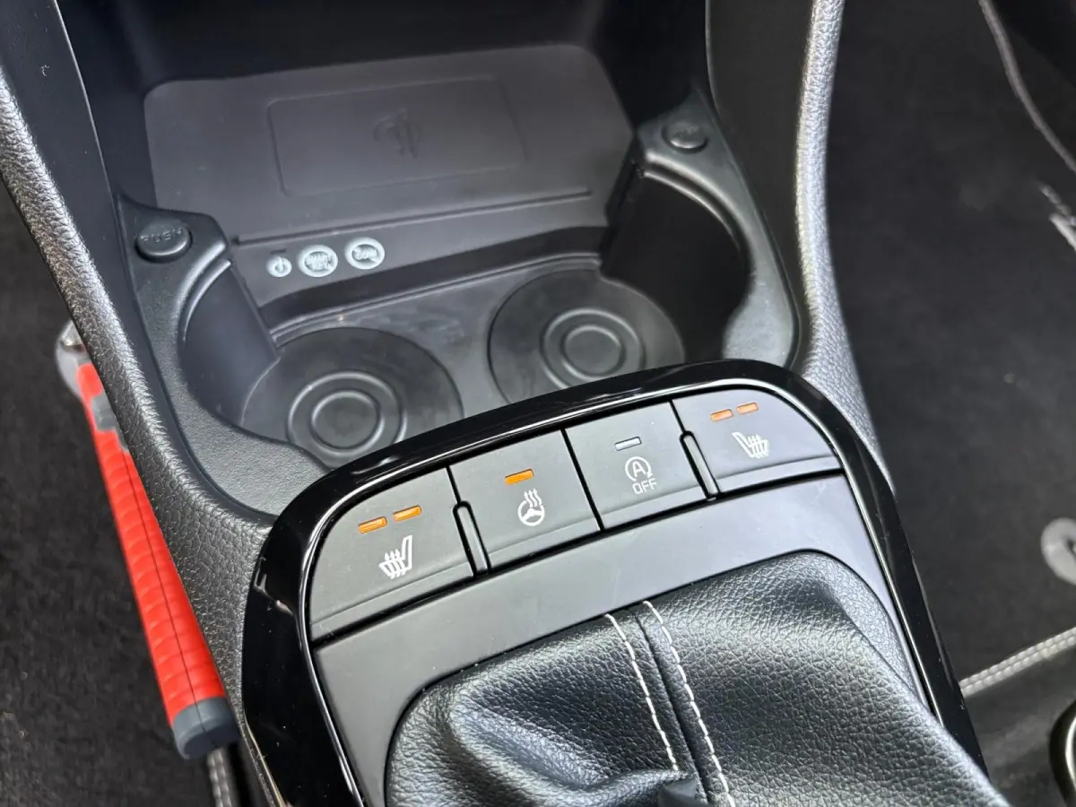 1.0 DPI GT-Line | Panoramadak | Camera | Stoel/Stuurverwarming | Apple Carplay/Android Auto | Adaptieve Cruise Control | Lichtmetalen Velgen |