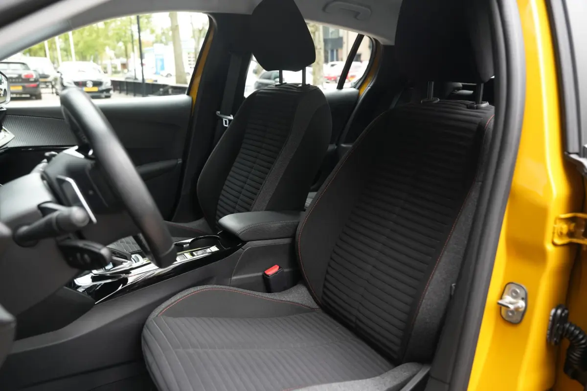 1.2 PureTech Allure Apple Carplay Vermoeidheidsherkenning LED dagrijverlichting DAB+ Cruise control