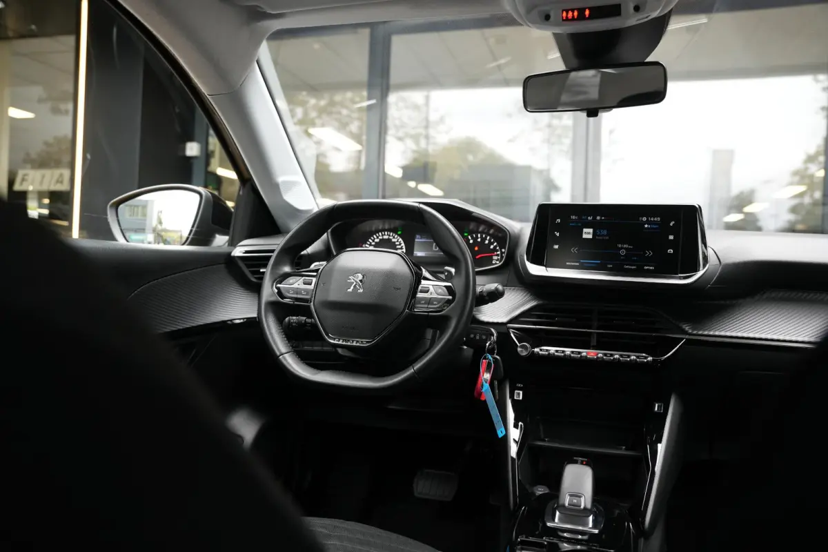 1.2 PureTech Allure Apple Carplay Vermoeidheidsherkenning LED dagrijverlichting DAB+ Cruise control