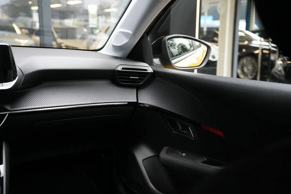 1.2 PureTech Allure Apple Carplay Vermoeidheidsherkenning LED dagrijverlichting DAB+ Cruise control