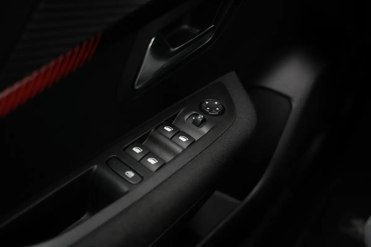 1.2 PureTech Allure Apple Carplay Vermoeidheidsherkenning LED dagrijverlichting DAB+ Cruise control