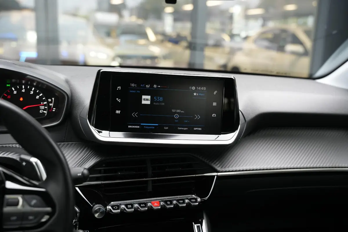 1.2 PureTech Allure Apple Carplay Vermoeidheidsherkenning LED dagrijverlichting DAB+ Cruise control