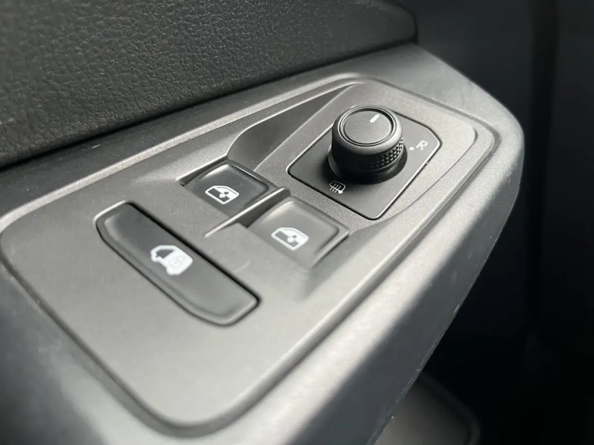 Maxi 2.0 TDI 102pk E6 Trend L2 Lease €287 p/m, Airco, PDC, 17 inch LMV, Onderhoudshistorie aanwezig