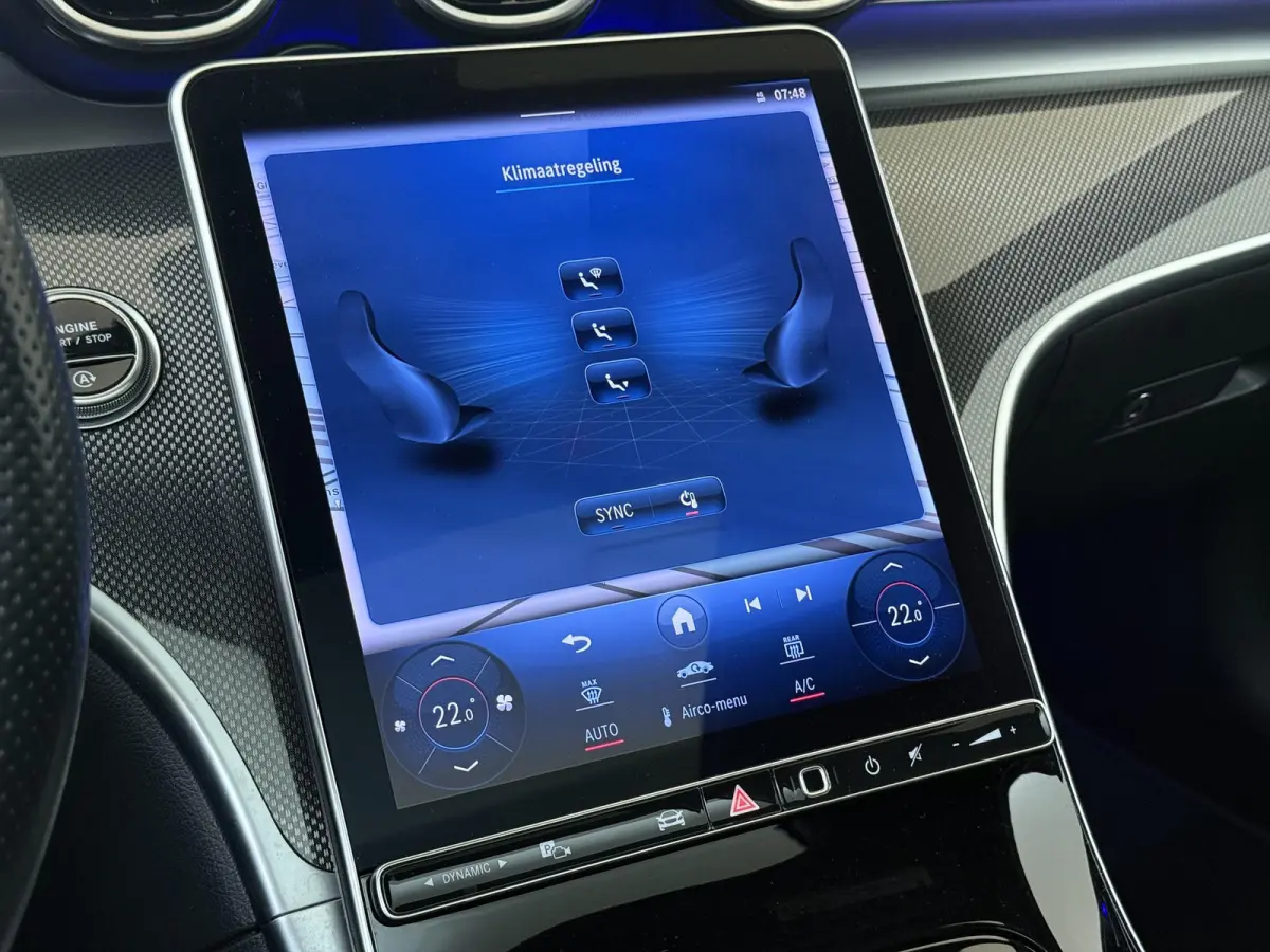 180 AMG Line /Panoramadak /Sfeerverlichting /19 Inch /Night-pakket /CarPlay