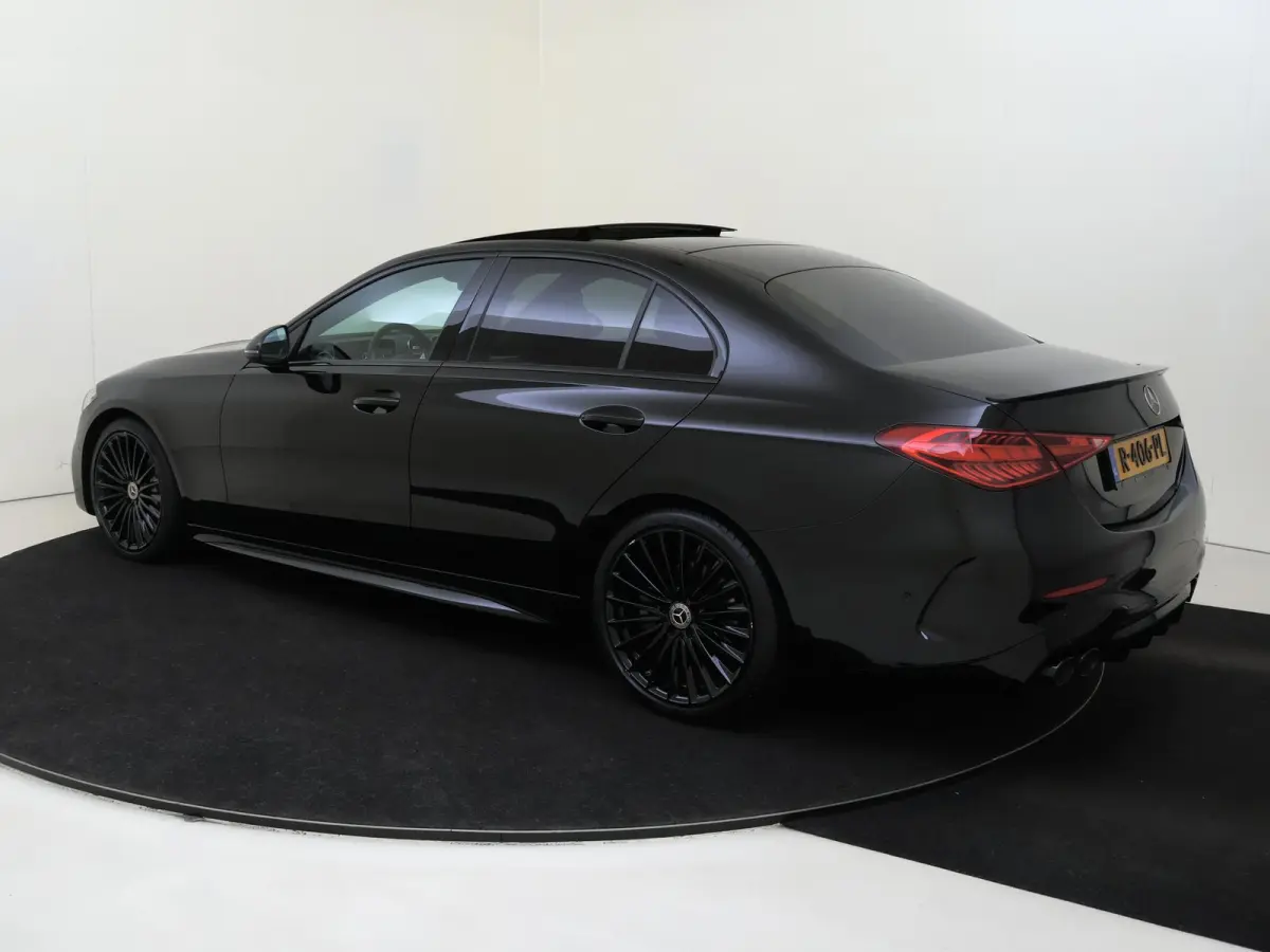180 AMG Line /Panoramadak /Sfeerverlichting /19 Inch /Night-pakket /CarPlay