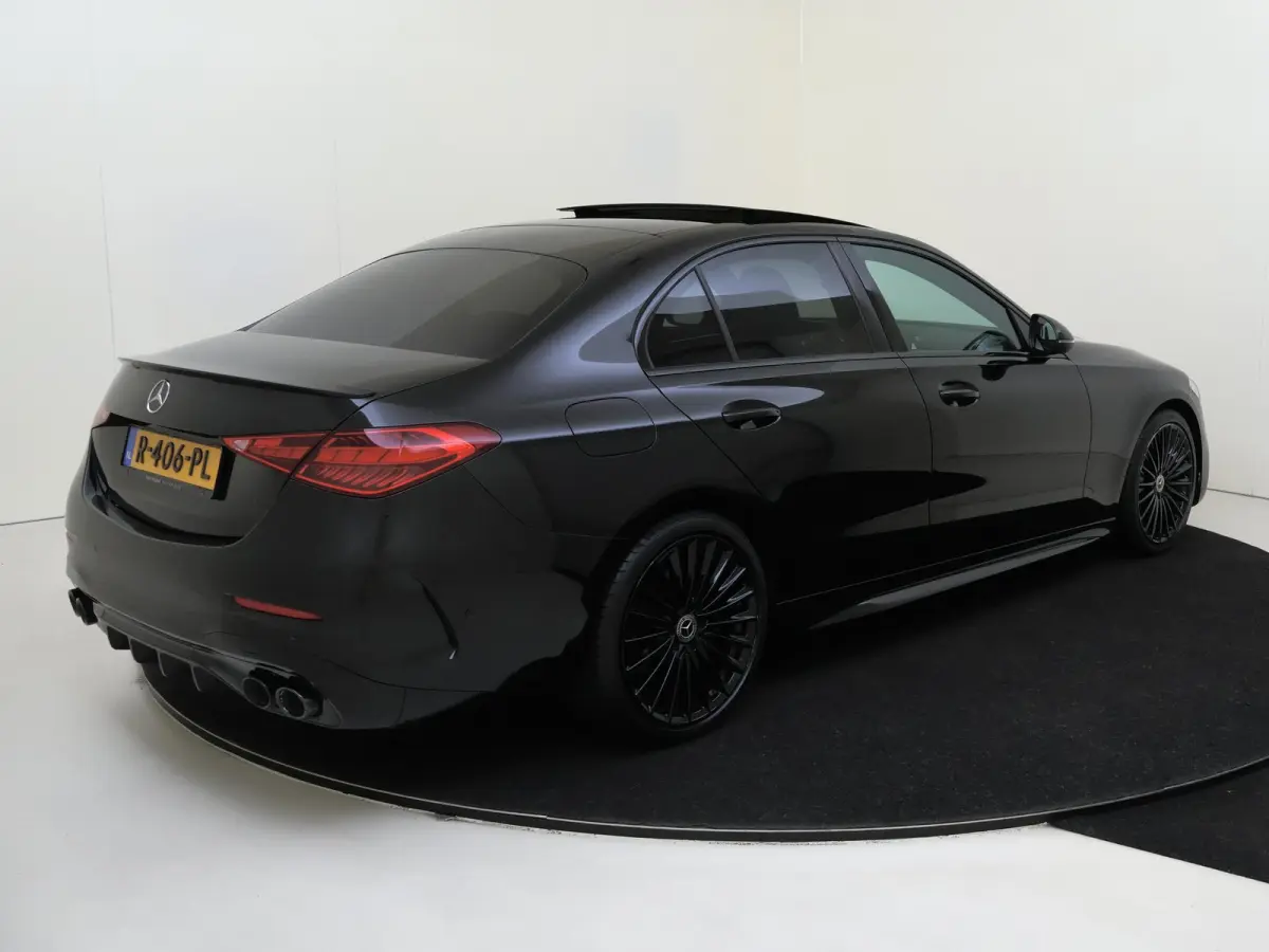 180 AMG Line /Panoramadak /Sfeerverlichting /19 Inch /Night-pakket /CarPlay