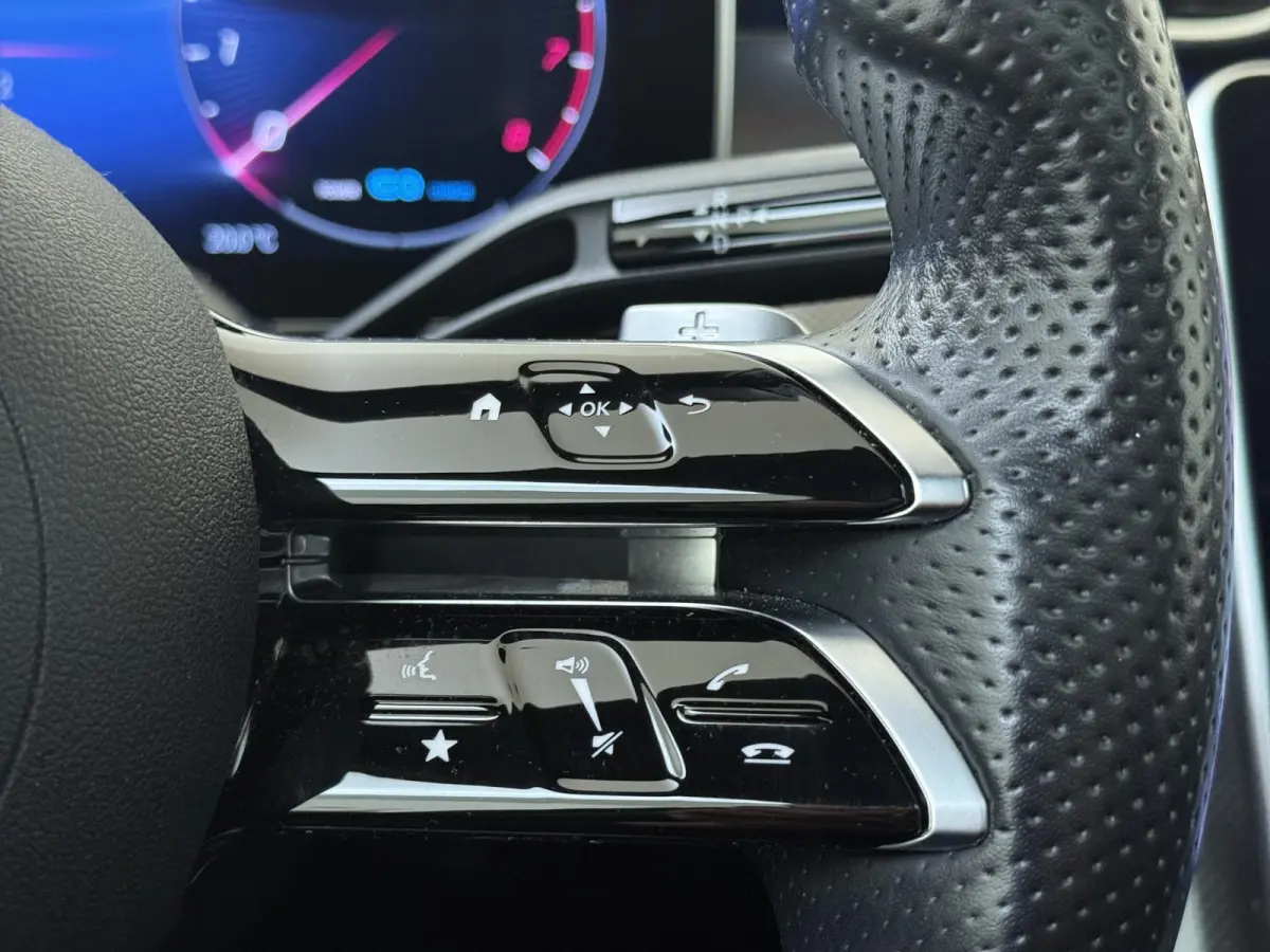 180 AMG Line /Panoramadak /Sfeerverlichting /19 Inch /Night-pakket /CarPlay