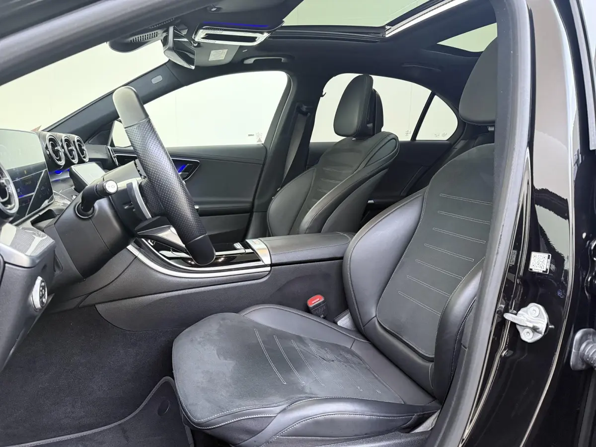 180 AMG Line /Panoramadak /Sfeerverlichting /19 Inch /Night-pakket /CarPlay