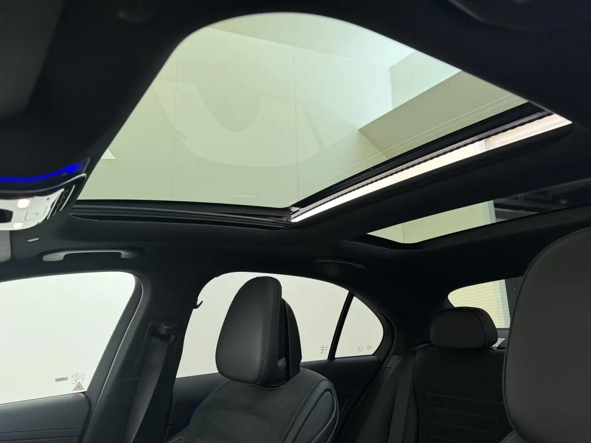 180 AMG Line /Panoramadak /Sfeerverlichting /19 Inch /Night-pakket /CarPlay