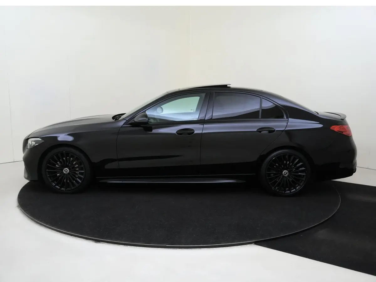 180 AMG Line /Panoramadak /Sfeerverlichting /19 Inch /Night-pakket /CarPlay