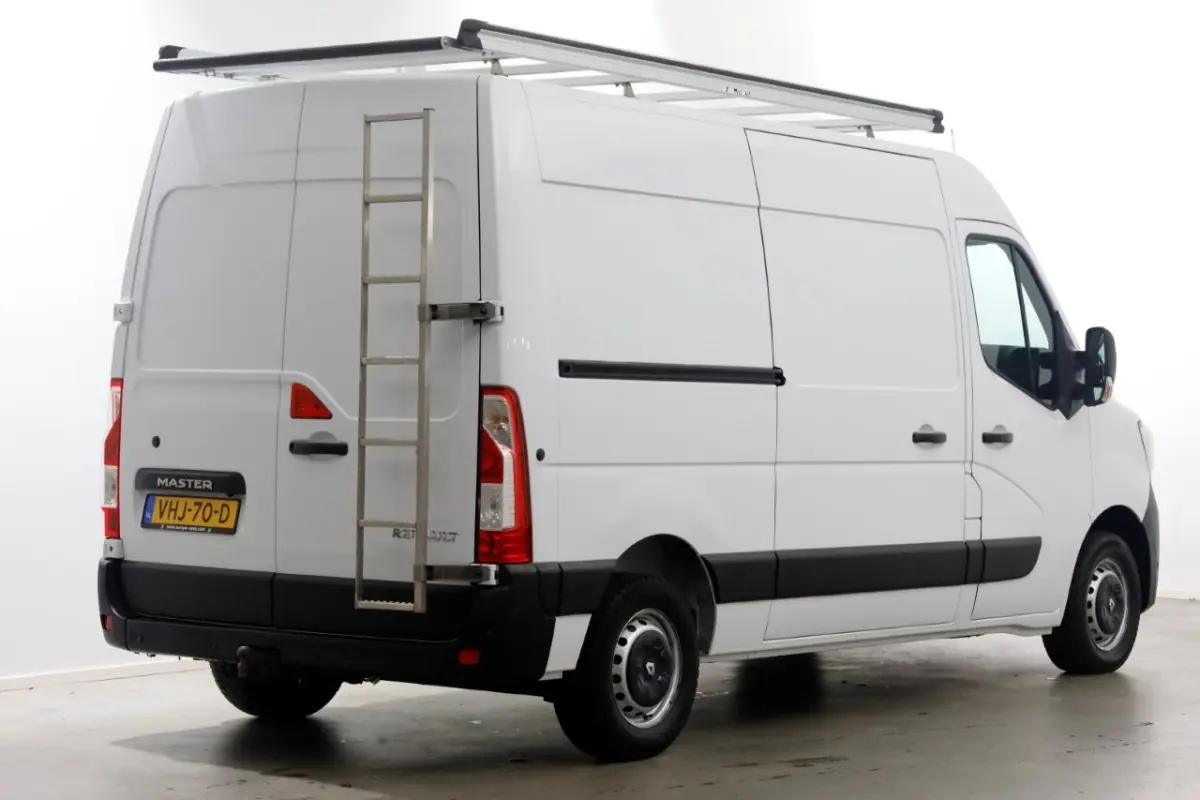 T35 2.3 dCi 135pk L2H2 Airco/Camera/Imperiaal 10-2020