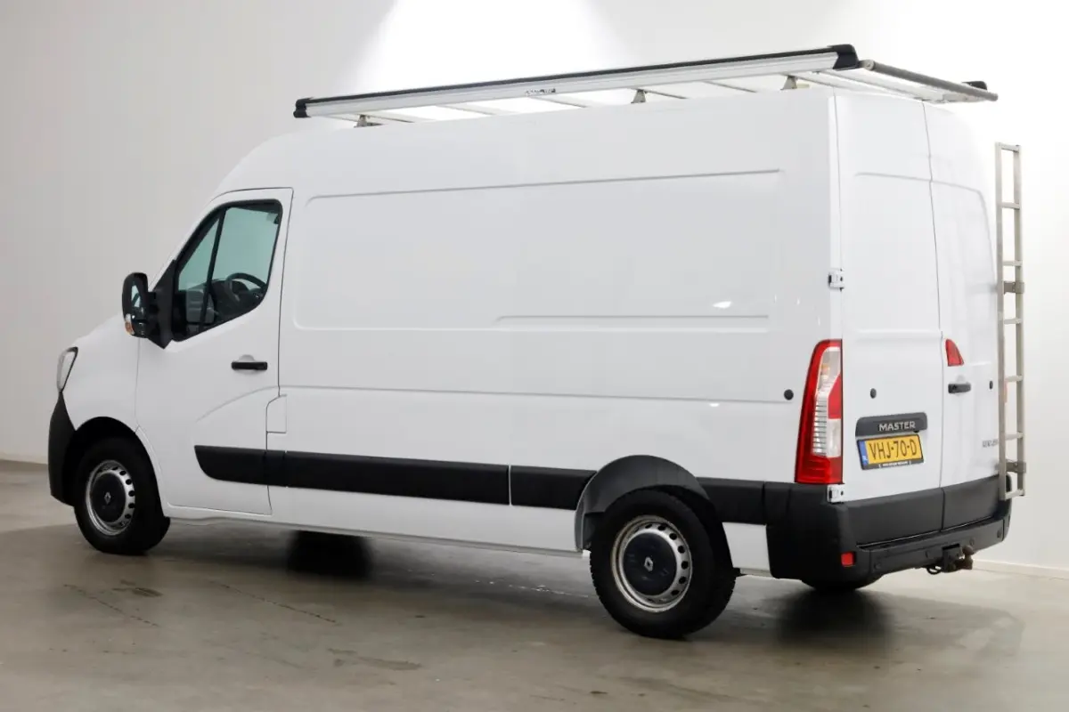 T35 2.3 dCi 135pk L2H2 Airco/Camera/Imperiaal 10-2020