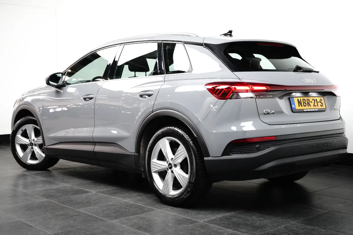 35 Advanced edition 55 kWh Adaptieve Cruise | Camera | Parkeersensoren | Climate Control | 19" Lichtmetaal | DAB | Digitaal Dashboard | Achteruitrijcamera | Airco (automatisch) | Apple Carpl