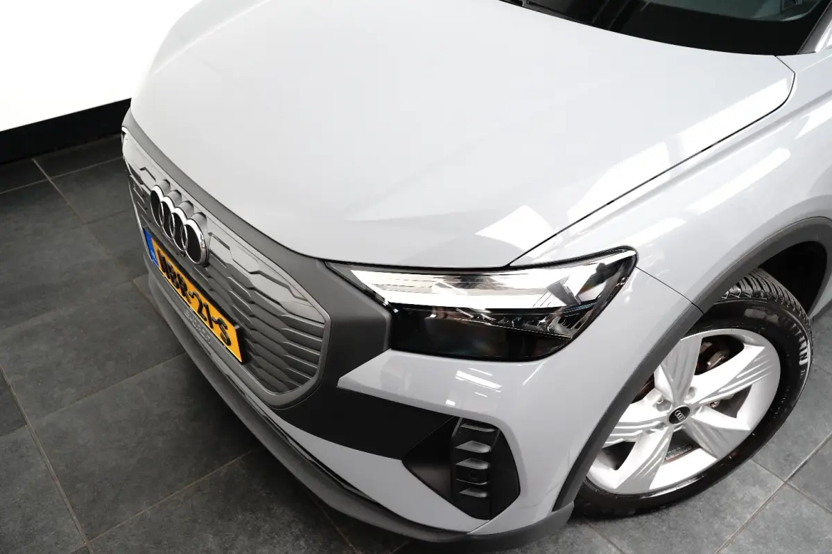 35 Advanced edition 55 kWh Adaptieve Cruise | Camera | Parkeersensoren | Climate Control | 19" Lichtmetaal | DAB | Digitaal Dashboard | Achteruitrijcamera | Airco (automatisch) | Apple Carpl