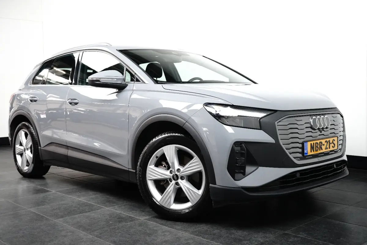 35 Advanced edition 55 kWh Adaptieve Cruise | Camera | Parkeersensoren | Climate Control | 19" Lichtmetaal | DAB | Digitaal Dashboard | Achteruitrijcamera | Airco (automatisch) | Apple Carpl