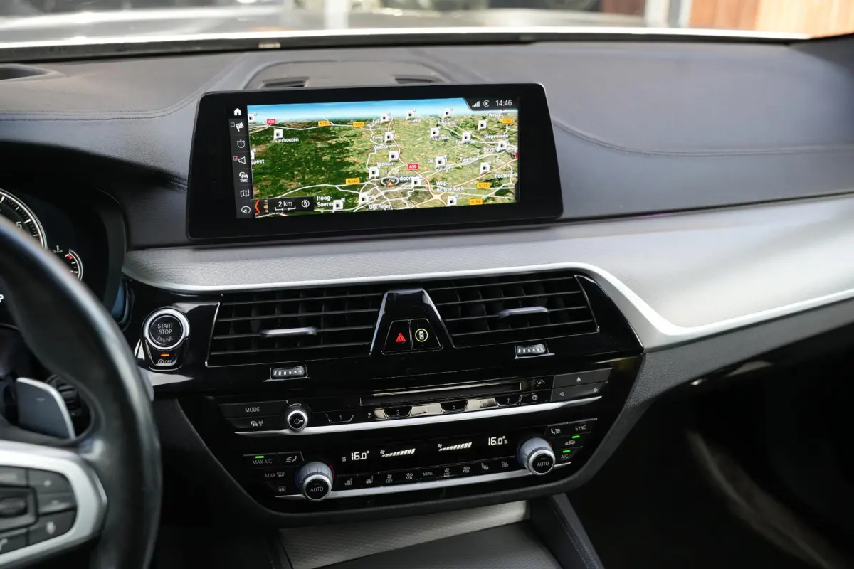 540i xDrive High Executive M Pakket Head Up CarPlay