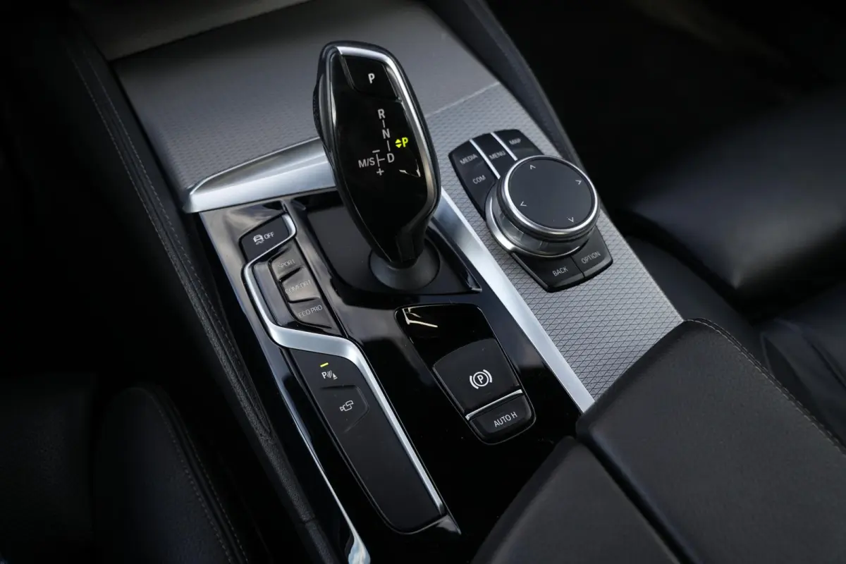 540i xDrive High Executive M Pakket Head Up CarPlay