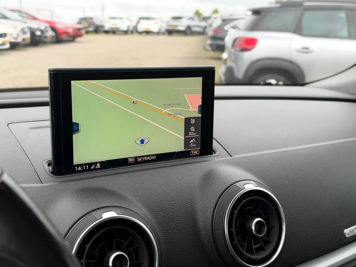 1.0 TFSI Pro Line | Navigatie | Aut. airco | Cruise control | Parkeersensoren