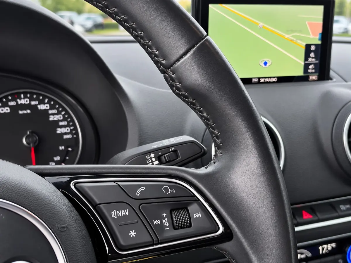 1.0 TFSI Pro Line | Navigatie | Aut. airco | Cruise control | Parkeersensoren