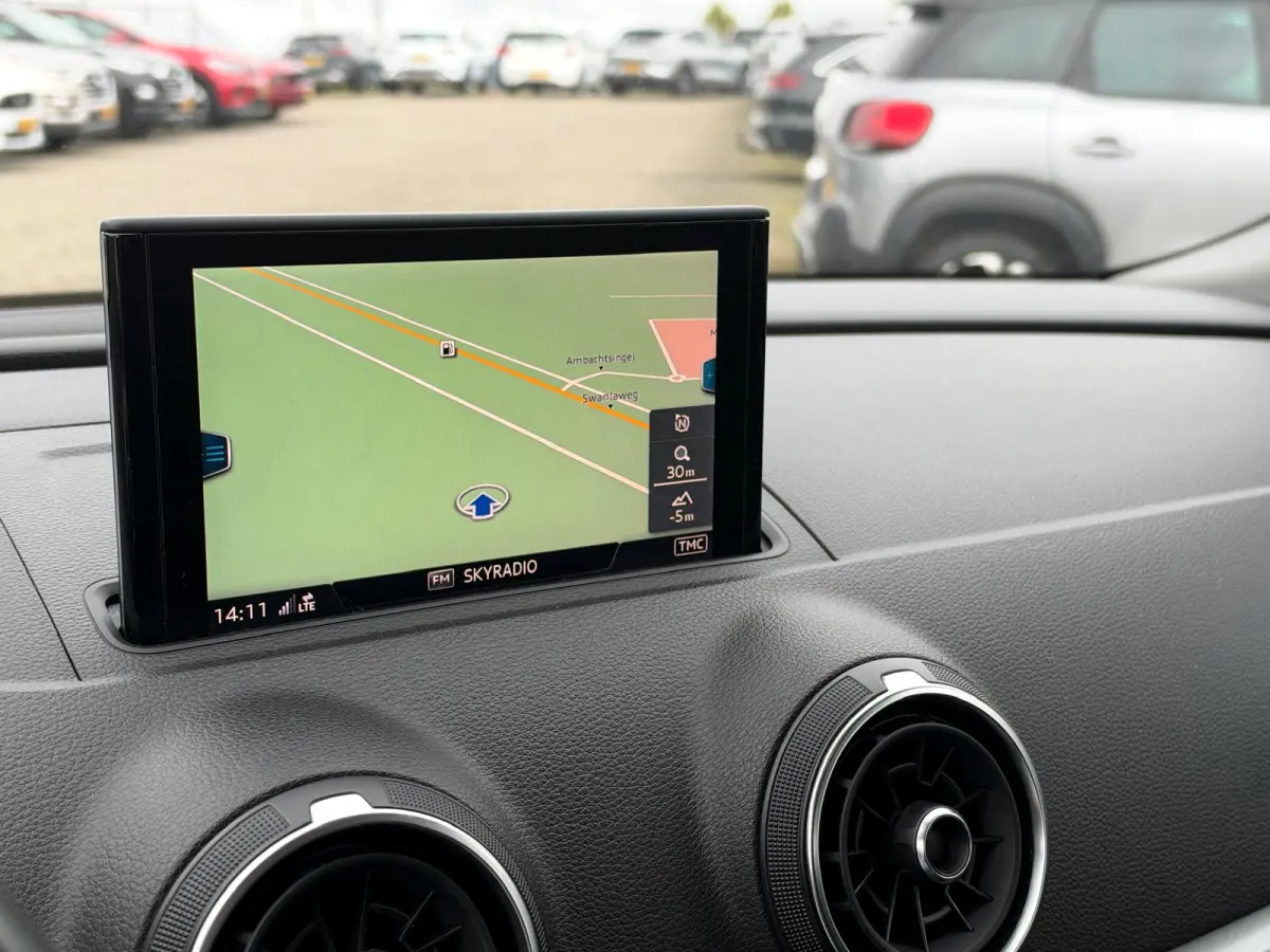 1.0 TFSI Pro Line | Navigatie | Aut. airco | Cruise control | Parkeersensoren