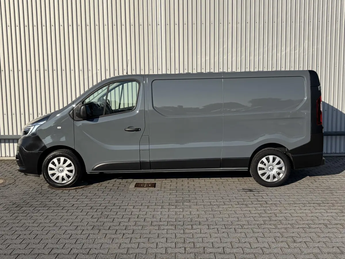 2.0 dCi 120 T29 L2H1*HAAK*CAM*A/C*CRUISE*NAVI*LED*