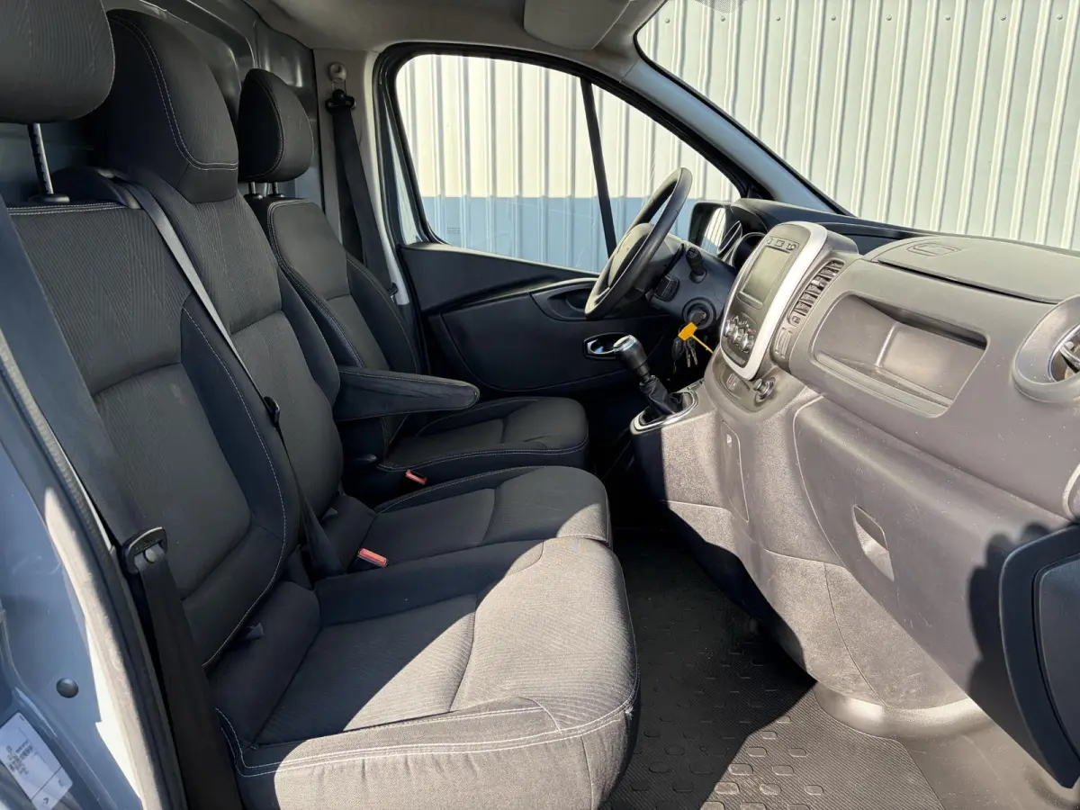 2.0 dCi 120 T29 L2H1*HAAK*CAM*A/C*CRUISE*NAVI*LED*