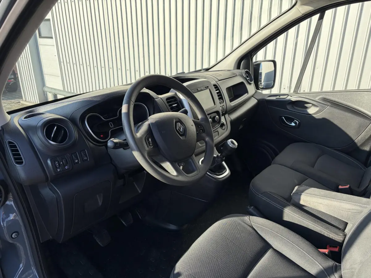 2.0 dCi 120 T29 L2H1*HAAK*CAM*A/C*CRUISE*NAVI*LED*