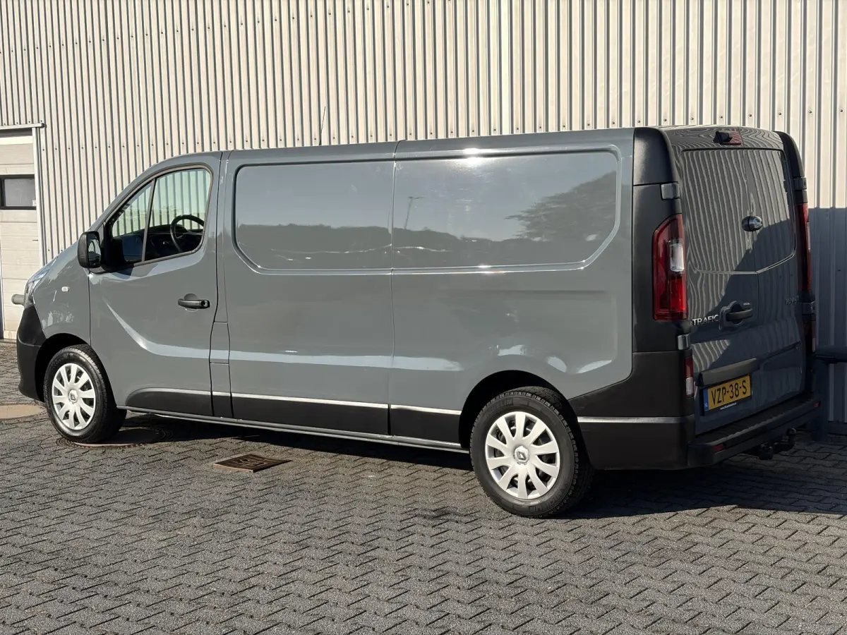 2.0 dCi 120 T29 L2H1*HAAK*CAM*A/C*CRUISE*NAVI*LED*