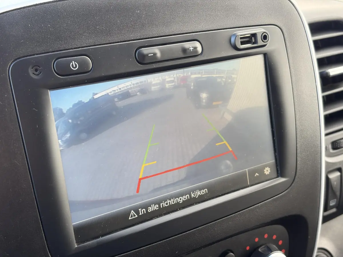 2.0 dCi 120 T29 L2H1*HAAK*CAM*A/C*CRUISE*NAVI*LED*