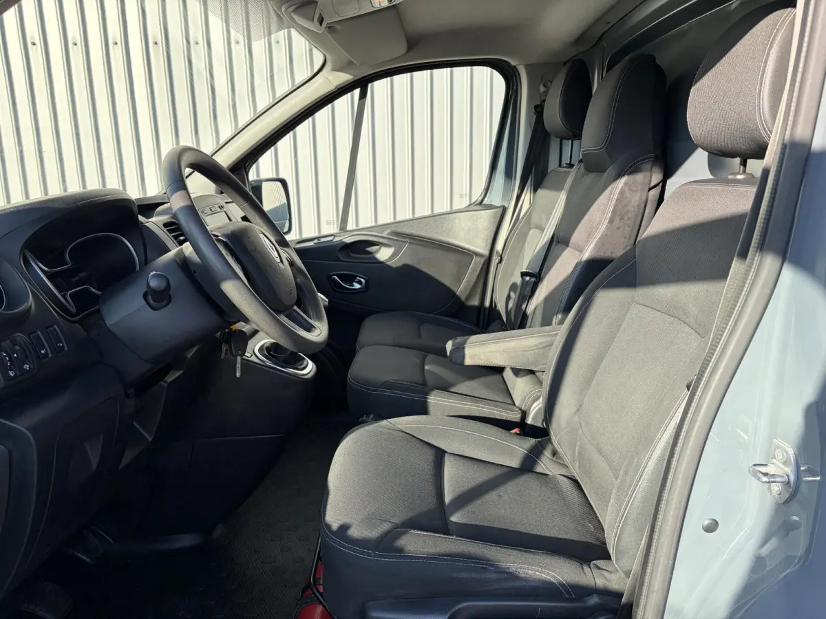 2.0 dCi 120 T29 L2H1*HAAK*CAM*A/C*CRUISE*NAVI*LED*