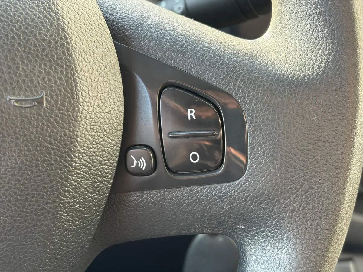 2.0 dCi 120 T29 L2H1*HAAK*CAM*A/C*CRUISE*NAVI*LED*