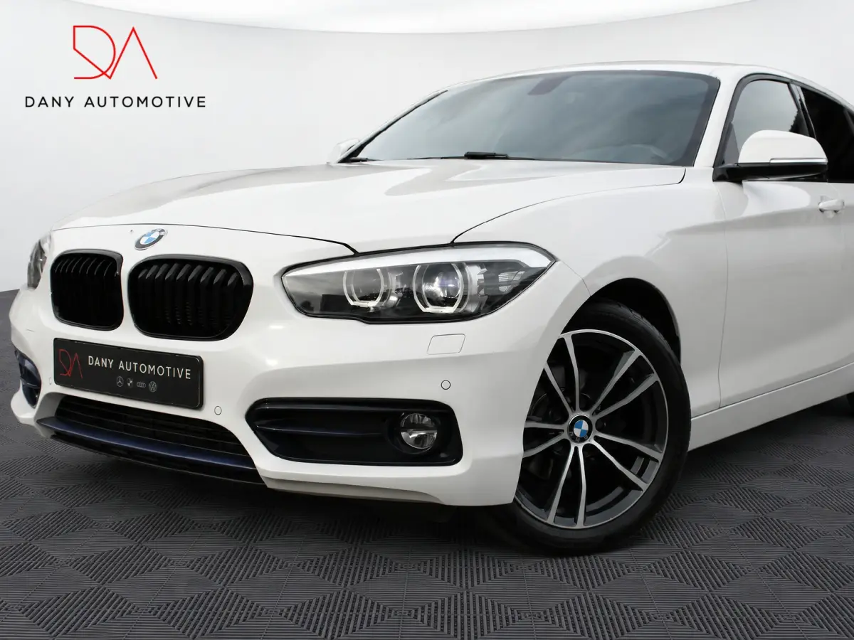 118i Sport Line Shadow LED I NAVI I CRUISE I DIGITALDASH I AUTOMAAT I 17INCH I