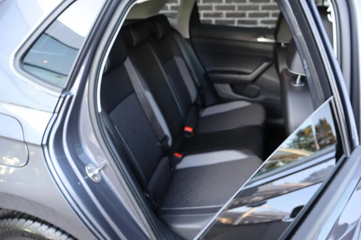 1.0 TSI 95pk DSG Life Edition | Trekhaak | All Season Banden | Navigatie