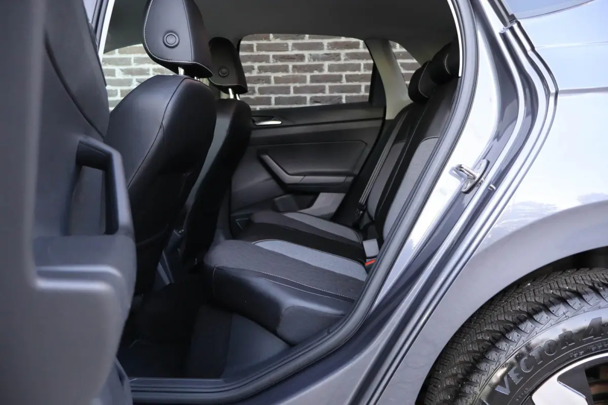 1.0 TSI 95pk DSG Life Edition | Trekhaak | All Season Banden | Navigatie