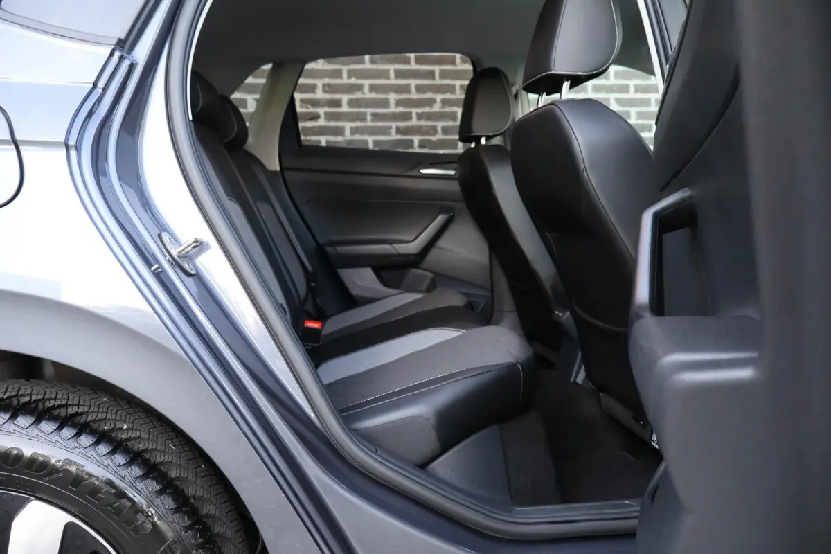 1.0 TSI 95pk DSG Life Edition | Trekhaak | All Season Banden | Navigatie